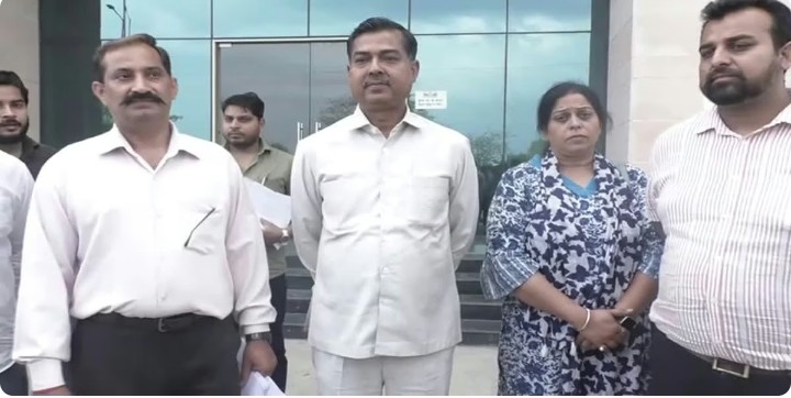 उत्तराखंड बीजेपी विधायक को सीबीआई कोर्ट ने सुनाई सजा भांजी समेत तीन पुलिस कर्मियों को भी माना दोषी बेल भी मिली बीजेपी MLA आदेश चौहान