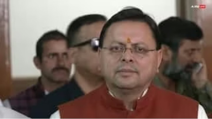 उत्तराखंड विधानसभा के मानसून सत्र में कांग्रेस का हंगामा सीएम धामी बोले कानून व्यवस्था के नाम पर ही कानून तोड़ दिया