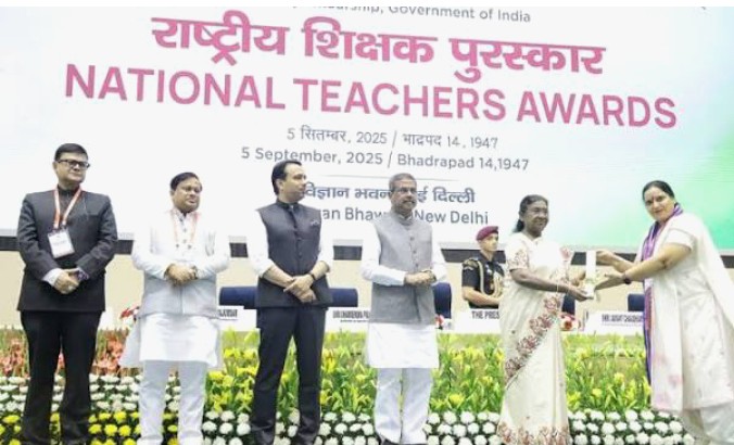 राष्टृपति द्रौपदी मुर्मू ने 45 शिक्षकों को राष्ट्रीय शिक्षक पुरस्कार 2025 से किया सम्मानित